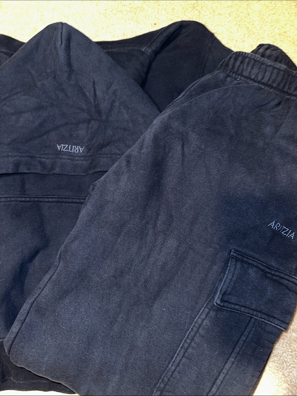 Navy Aritzia sweatsuit/fleece